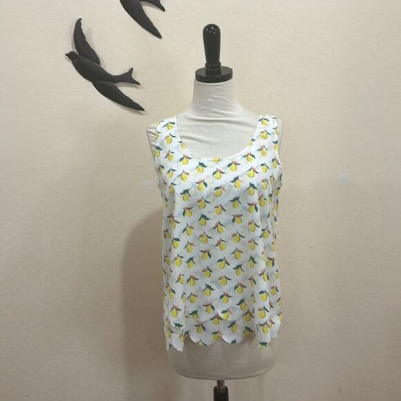 Maison Jules Lemon Print Sleeveless Blouse with Scalloped Hem - S - Picture 2 of 11